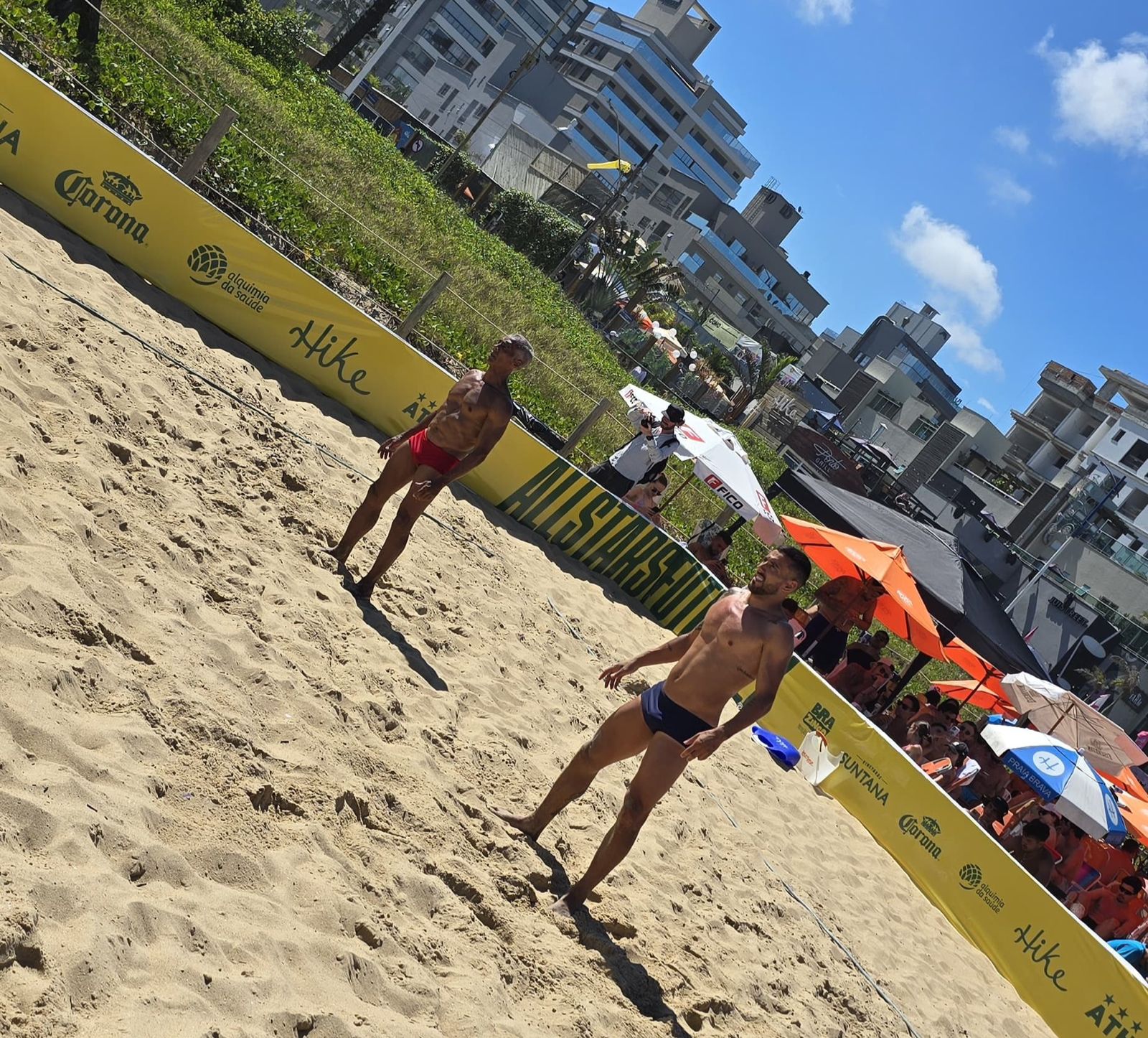 Pelada dos Amigos reúne estrelas e ídolos do futebol em Santa Catarina