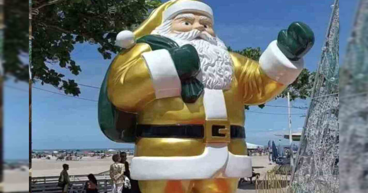 Estátua de Papai Noel com traje dourado em Balneário Camboriú gera polêmica