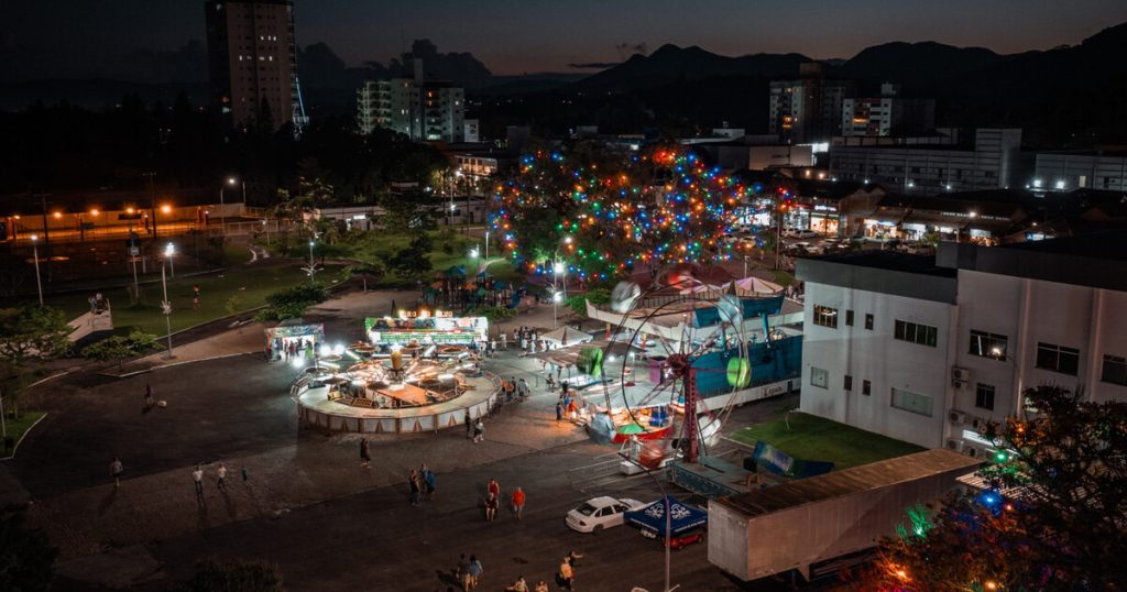 Parque Central de Timbó recebe Parque de Diversões no Natal Mais Encantado