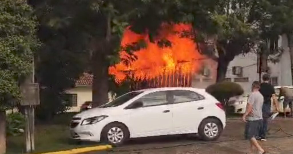 Incêndio destrói Casa do Papai Noel em Petrolândia e Prefeitura avalia reconstrução