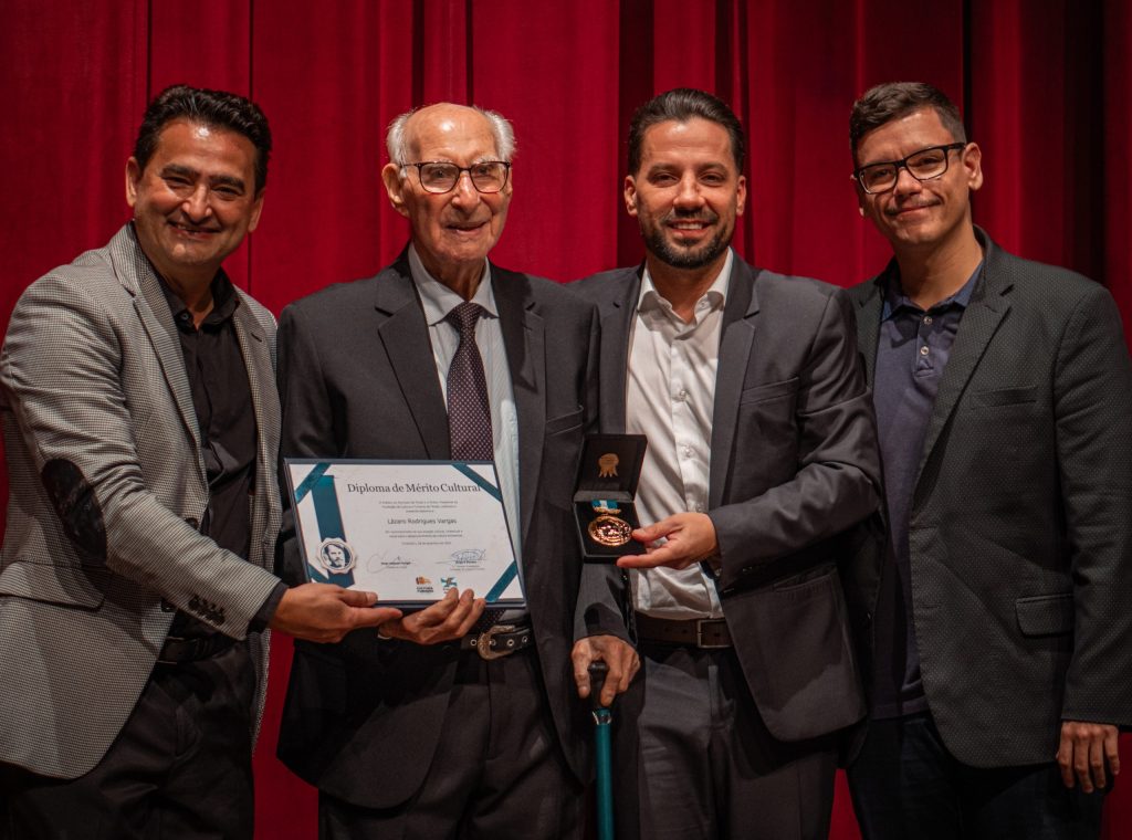 Medalha de Mérito Cultural Lindolf Bell 2024 homenageia artistas e grupos culturais de Timbó