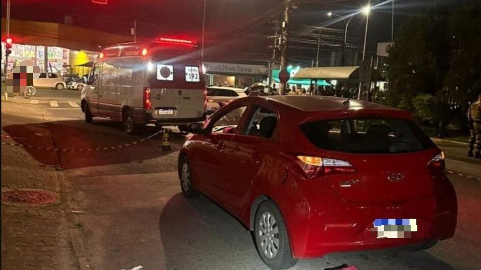 Homem é morto a tiros dentro de carro de aplicativo em Itajaí  