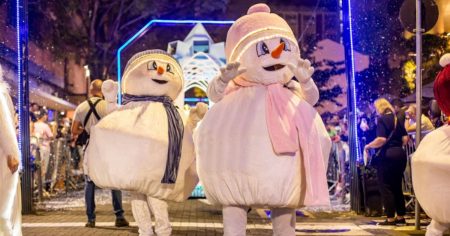 Blumenau anuncia novo desfile de Natal com 300 figurantes e 36 blocos temáticos