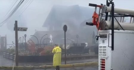 Avião a caminho de Florianópolis cai em Gramado e deixa mortos e feridos