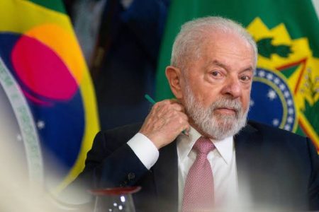 Lula passa por cirurgia em SP após diagnóstico de hemorragia intracraniana