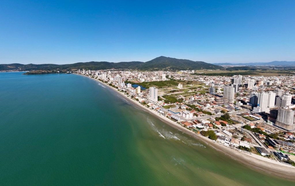 Porto Belo registra 100% de qualidade da água e garantia de praias limpas para turistas