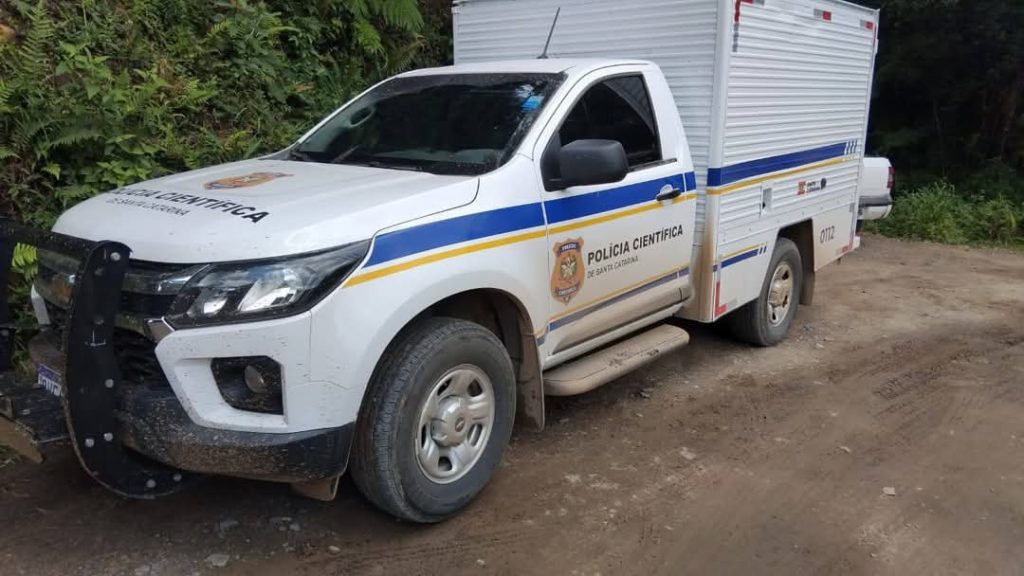 Corpo é encontrado em Rio dos Cedros amarrado e com sinais de homicídio violento