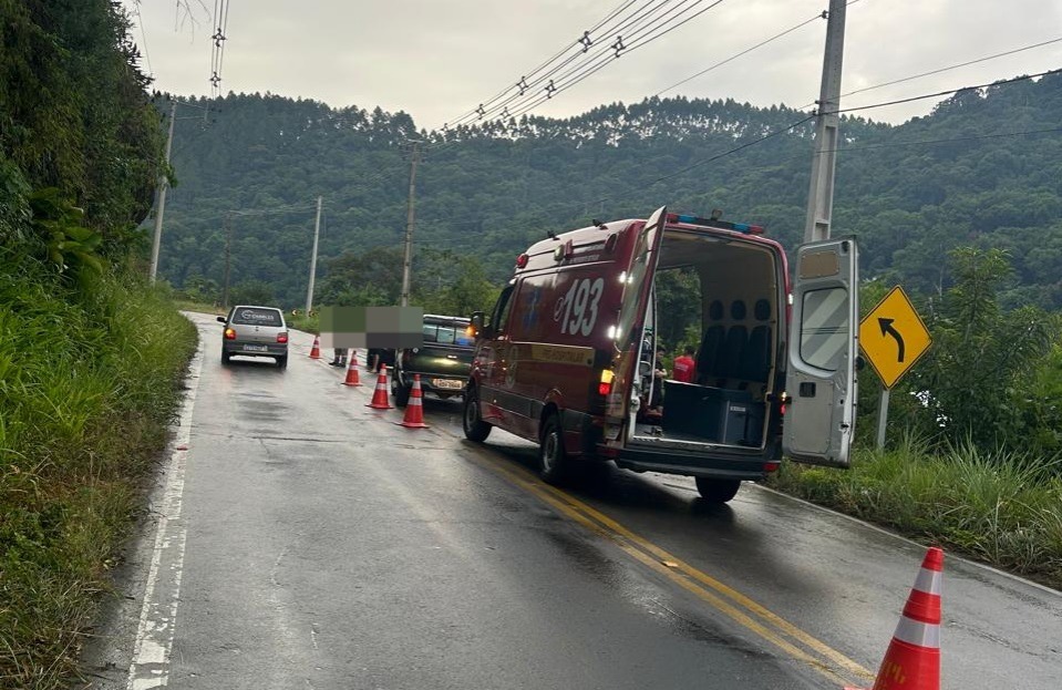 Grave acidente na SC-340, em Dona Emma, deixa motociclista de 21 anos em estado crítico 