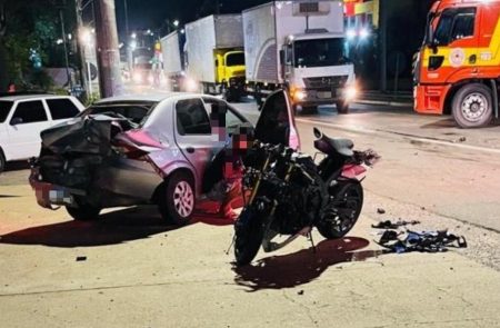 Colisão entre moto e carro deixa jovem em estado crítico em Rio Negrinho