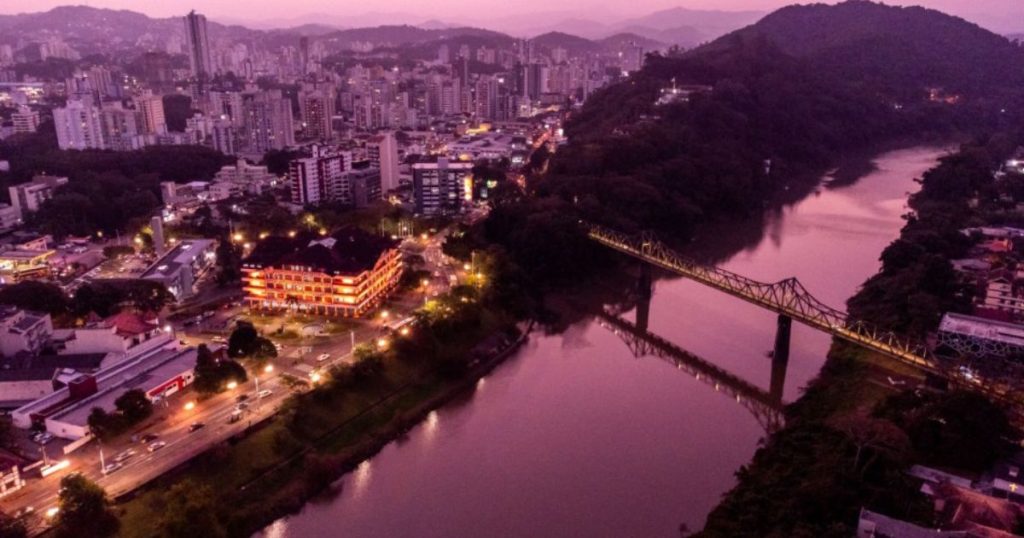 Valorização imobiliária: Blumenau e cidades catarinenses ficam acima da média nacional em 2024