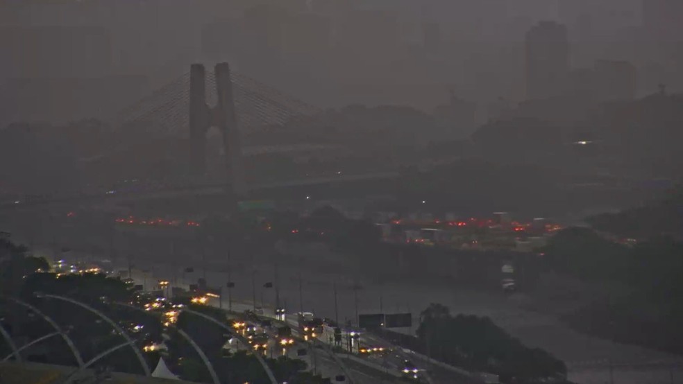 São Paulo registra terceiro maior volume de chuva desde 1961