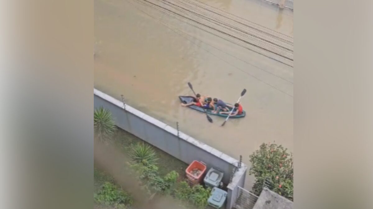 Jorginho Mello nega falhas da Defesa Civil após temporais deixarem 10 cidades em estado de emergência em Santa Catarina