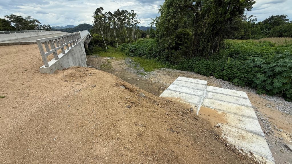 Após polêmica, ex-prefeito de Timbó remove a placa de inauguração da ponte Capitais-Nações