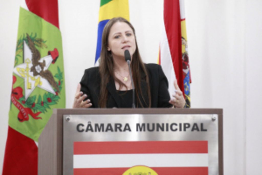 Câmara de Blumenau aprova projetos e debate reivindicações dos servidores municipais