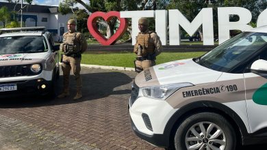 Polícia Militar reforça segurança em parques e praças de Timbó em operação preventiva