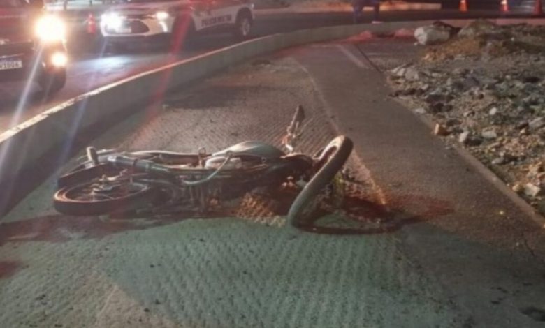 Motociclista sem habilitação sofre acidente grave em alta velocidade em Brusque