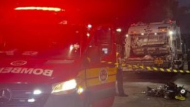 Acidente entre moto elétrica e caminhão de coleta de lixo deixa um morto em SC