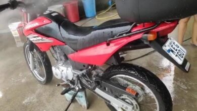 Motocicleta é furtada no interior de residência em Timbó