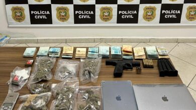 Megaoperação da Civil apreende arma, drogas, veículos de luxo e dinheiro no litoral de SC