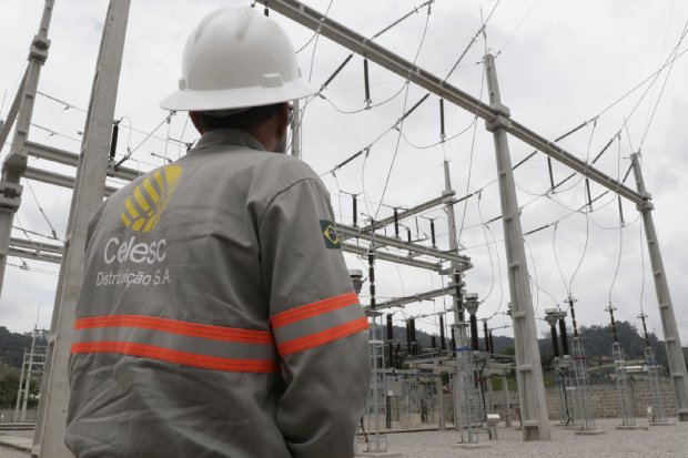 Ao Procon, Celesc culpa falhas no sistema por cobranças excessivas em Indaial