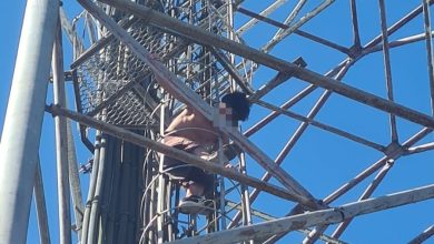 Homem é resgatado em Timbó após subir em torre de telefonia para olhar a vista 