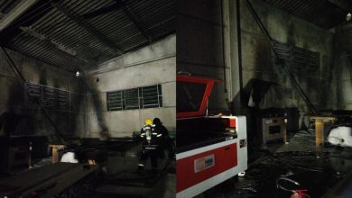 Populares controlam incêndio em galpão com extintores em Gaspar