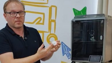 Escola Municipal de Timbó recebe impressora 3D para aulas de informática