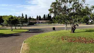 Grupo é abordado no Parque Central de Timbó e homem é flagrado com maconha