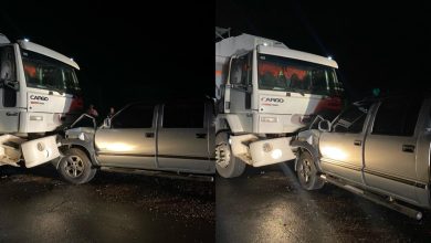 Colisão entre caminhonete e caminhão deixa idosa ferida na BR-470, em Pouso Redondo
