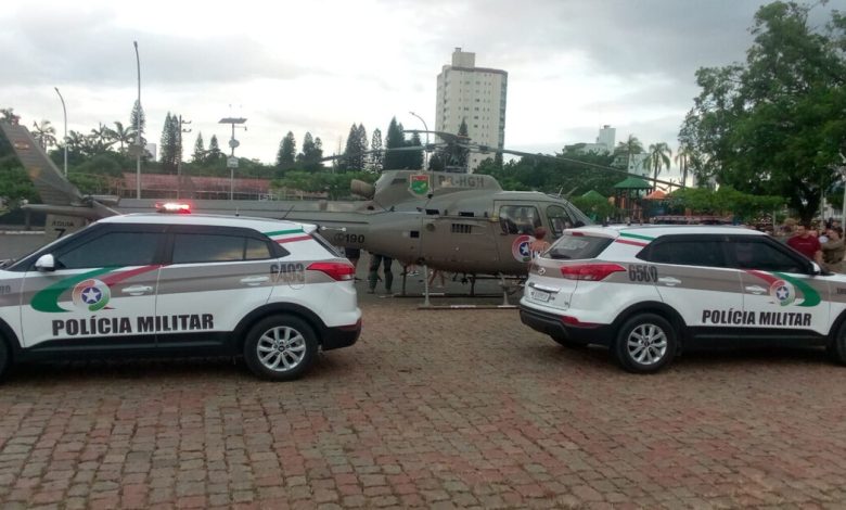 Águia-07 realiza transporte de mulher em AVC para Timbó