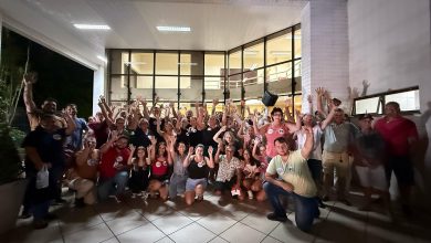 Vigília contra projeto que cria cargos em Indaial mostra força da pressão popular