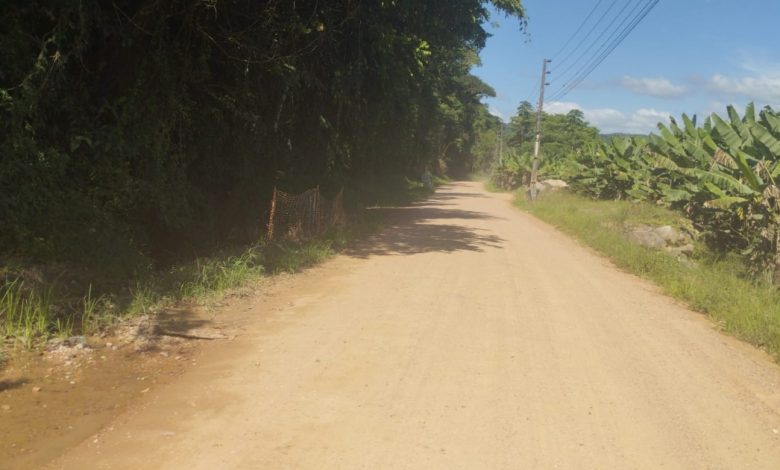 Obras de infraestrutura bloqueiAm rua em Indaial nesta quinta-feira (27)