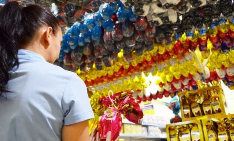 Preços de ovos de Páscoa variam até 40% em Timbó, aponta pesquisa do Procon