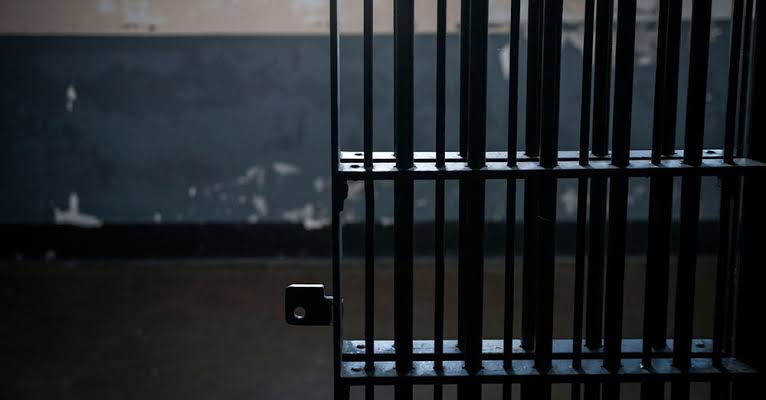 Homem com mandado de prisão é preso em Pomerode enquanto ia comprar droga