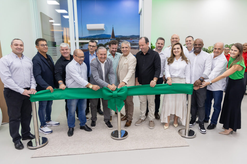 Sicredi inaugura nova agência em Ilhota e chega a 36 unidades na região