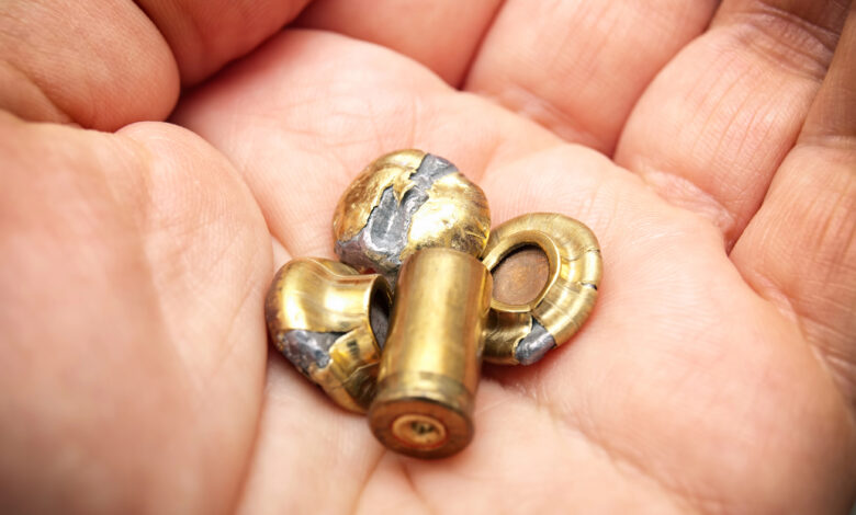 Homem é baleado dentro de casa em Joinville; motivação ainda é desconhecida