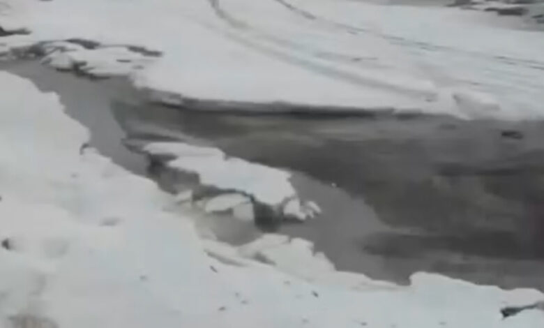 Cenário de inverno em cidade de SC após granizo; Defesa Civil monitora danos em municípios vizinhos