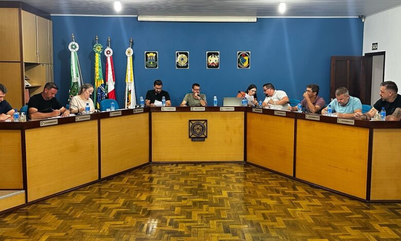 Câmara de Apiúna discute futuro da SER e aprova mês de conscientização sobre Autismo