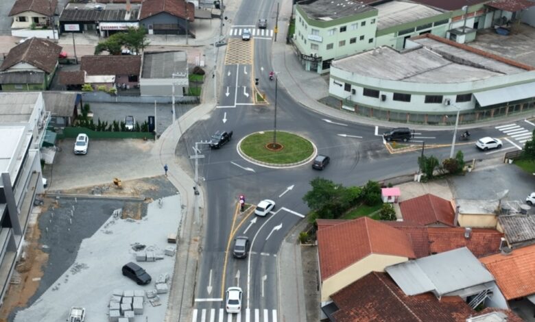 Timbó entrega nova rotatória e conclui obra com 3.823 m² de área