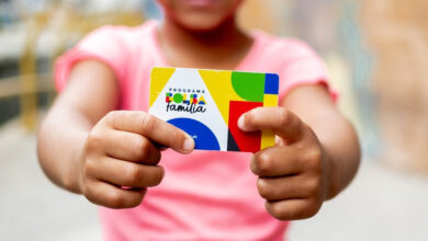 Com valor médio de R$ 658, Bolsa Família começa a ser pago a 230 mil famílias catarinenses em abril