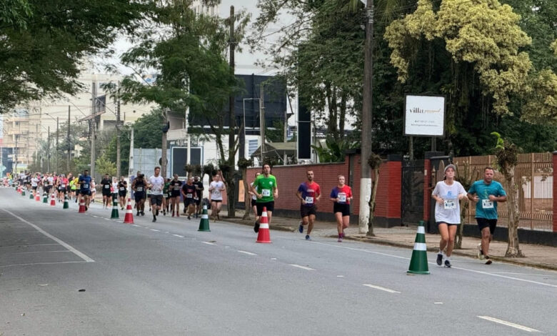 Timbó realiza 6ª Meia Maratona com corrida, caminhada e prova infantil
