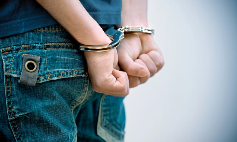 Homem com mandado por homicídio no trânsito é preso em barreira da PM em Timbó