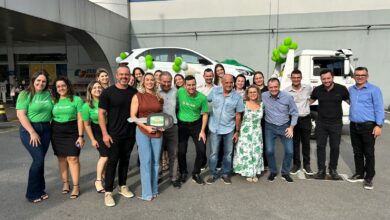 Sicredi entrega três carros e mais de R$ 500 mil em prêmios a associados na campanha Verão Premiado