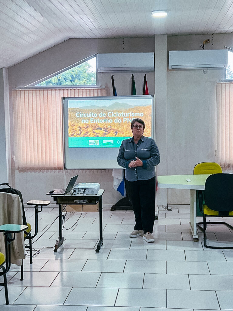 Novo circuito de cicloturismo no entorno do Parque Nacional da Serra do Itajaí é apresentado a empresários e gestores