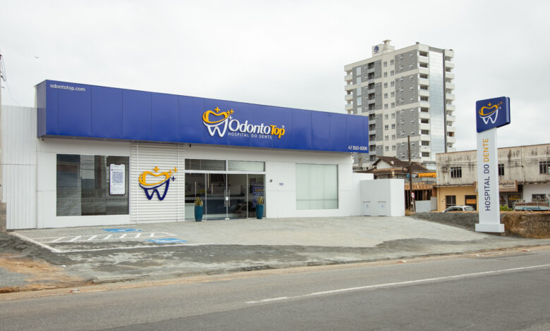 OdontoTop Indaial completa um ano com atendimento especializado e tecnologia de ponta