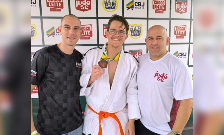 Atleta de Indaial conquista 3º lugar em competição estadual de judô