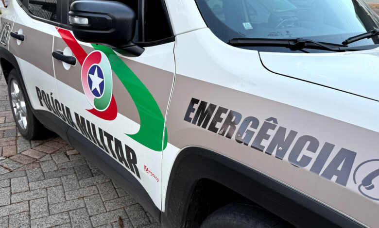 Veículo HB20 roubado é recuperado em área de mata em Indaial
