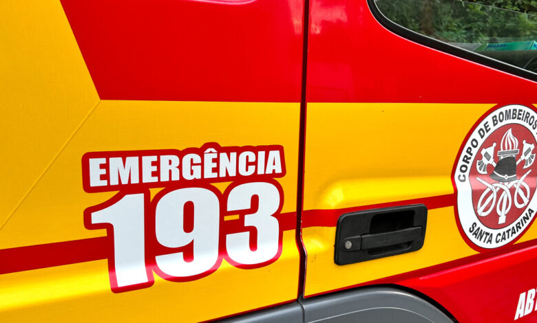 Criança de 10 anos é atropelada por carro em Blumenau e sofre suspeita de fratura