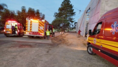 Dois trabalhadores morrem após viga desabar durante obra de barracão em SC