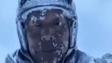 Chinês é lançado a 8 mil metros e enfrenta -35°C em voo de parapente